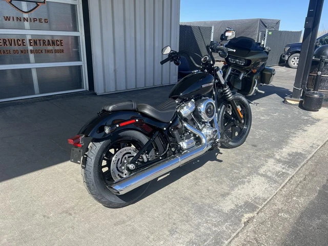 2025 Harley-Davidson, 26 km, dovoz Kanada — foto 2 z 5