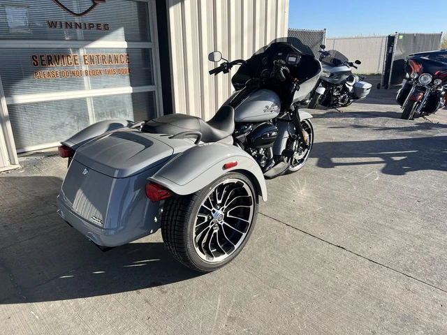 2025 Harley-Davidson, 2 km, dovoz Kanada — foto 2 z 5