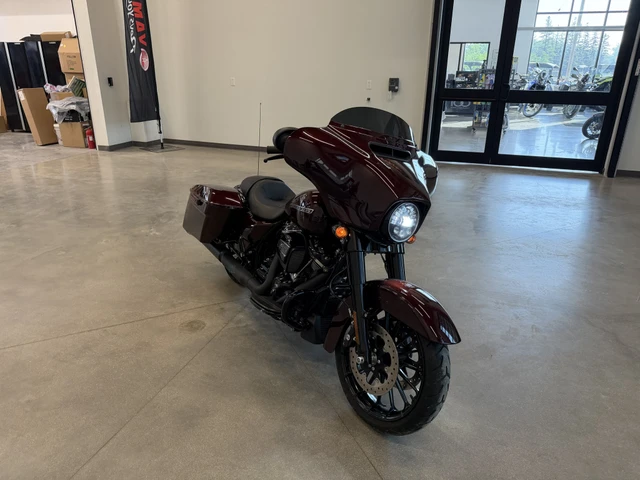 2018 Harley-Davidson, 15 740 km, dovoz Kanada — foto 2 z 5