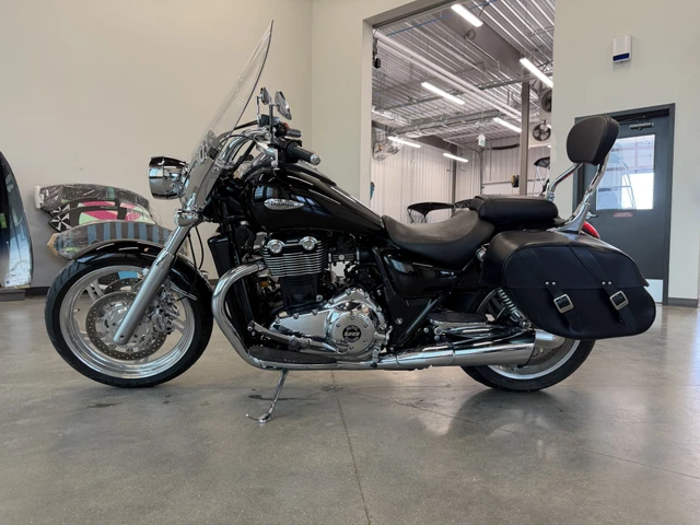 2010 Triumph, 23 630 km, dovoz Kanada — foto 4 z 5