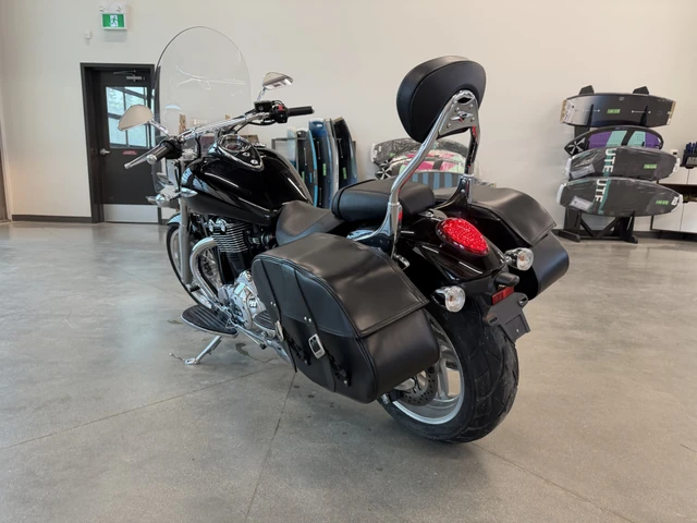 2010 Triumph, 23 630 km, dovoz Kanada — foto 5 z 5