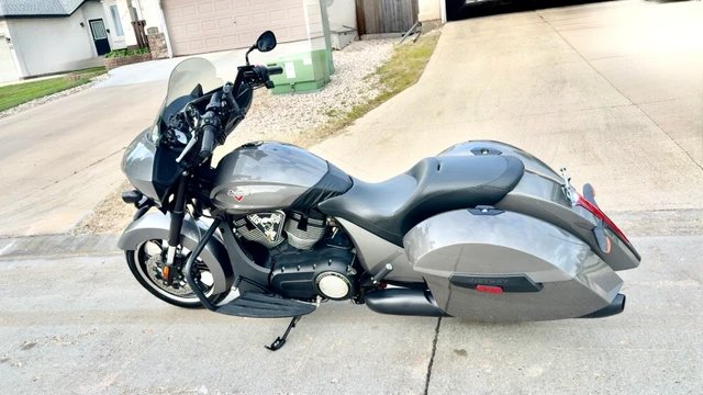 2015 Victory, 20 600 km, dovoz Kanada — foto 4 z 5