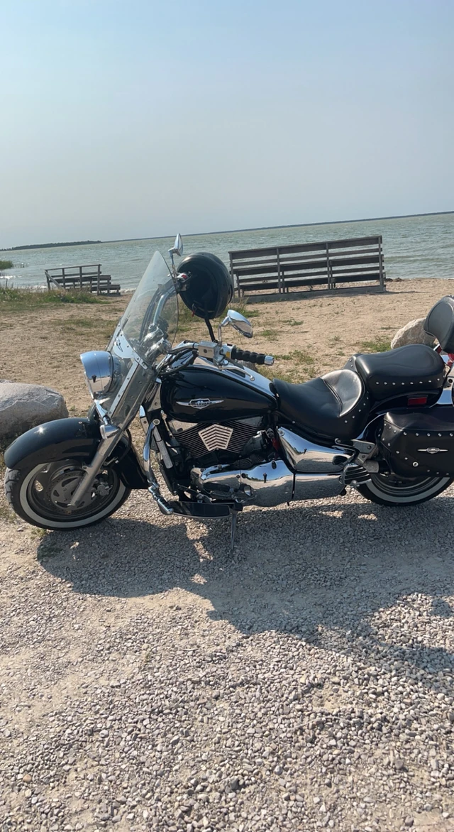 2005 Suzuki, 47 671 km, dovoz Kanada — foto 4 z 4