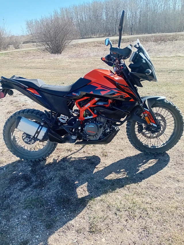 2023 KTM, 8 498 km, dovoz Kanada — foto 2 z 4