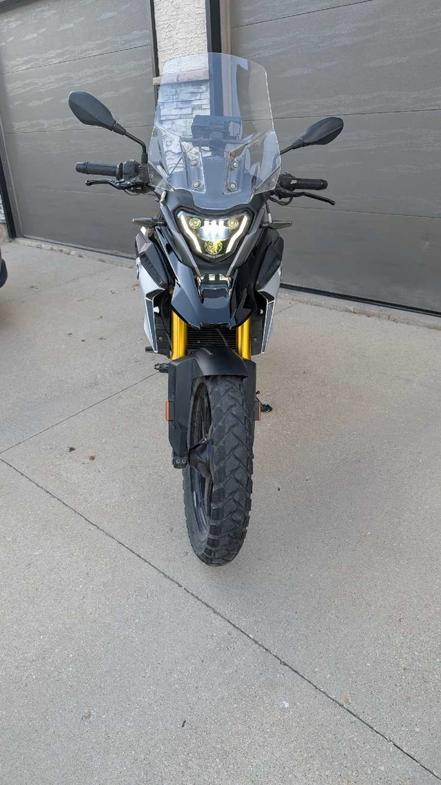 2019 BMW, 14 346 km, dovoz Kanada — foto 2 z 4