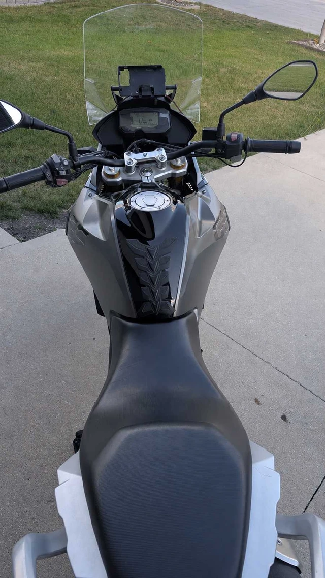 2019 BMW, 14 346 km, dovoz Kanada — foto 3 z 4