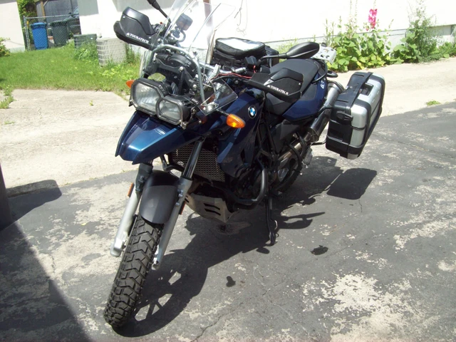2012 BMW, 58 900 km, dovoz Kanada — foto 2 z 5