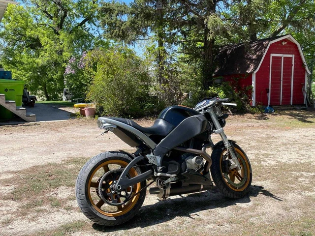 2008 Harley-Davidson, 25 000 km, dovoz Kanada — foto 4 z 5