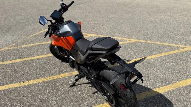 2024 KTM, 800 km, dovoz Kanada — foto 5 z 5