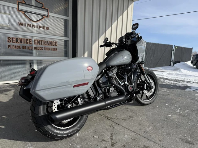 2026 Harley-Davidson, dovoz Kanada — foto 2 z 5