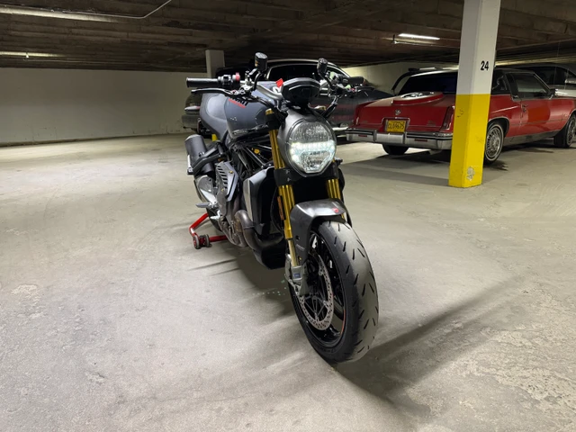 2017 Ducati, 10 667 km, dovoz Kanada — foto 2 z 5