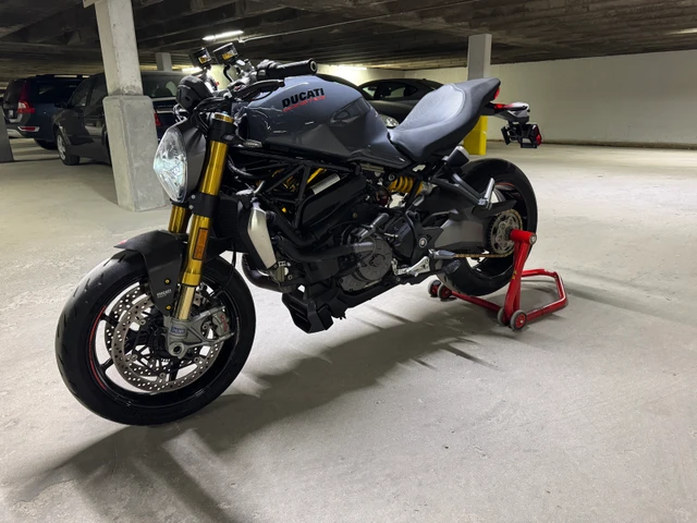 2017 Ducati, 10 667 km, dovoz Kanada — foto 5 z 5