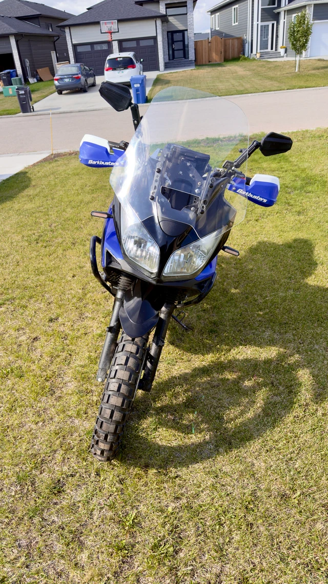 2005 Suzuki, 136 807 km, dovoz Kanada — foto 2 z 5