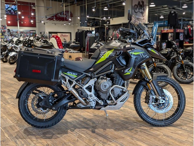 2026 Triumph, 1 km, dovoz Kanada — foto 2 z 5