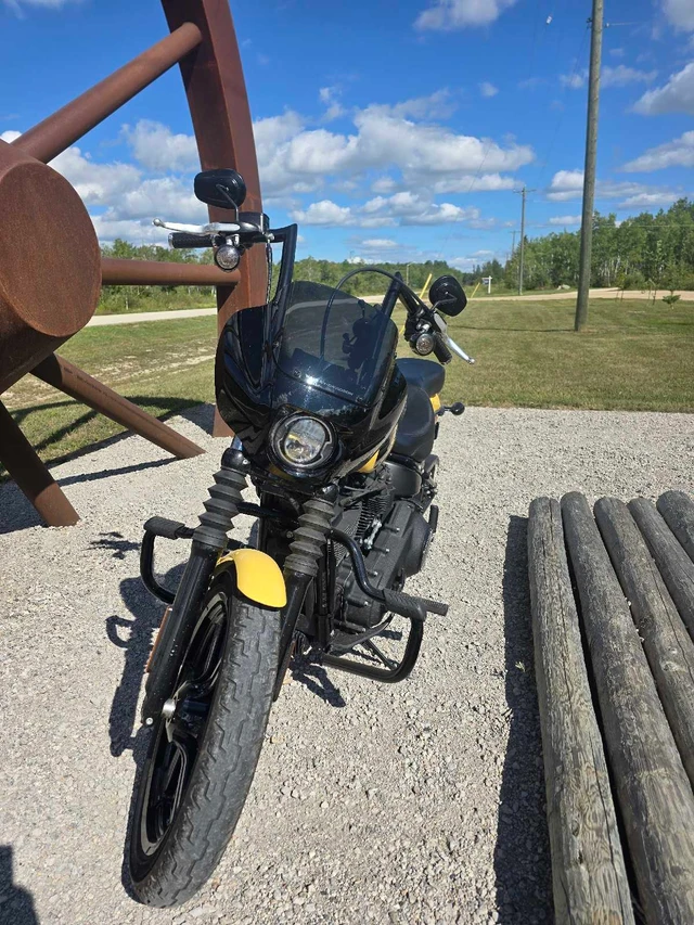 2023 Harley-Davidson, 23 000 km, dovoz Kanada — foto 3 z 5