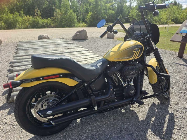 2023 Harley-Davidson, 23 000 km, dovoz Kanada — foto 5 z 5