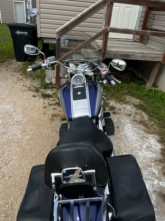 2008 Suzuki, 58 000 km, dovoz Kanada — foto 2 z 3