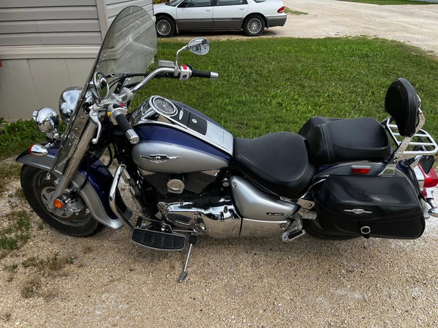 2008 Suzuki, 58 000 km, dovoz Kanada — foto 3 z 3