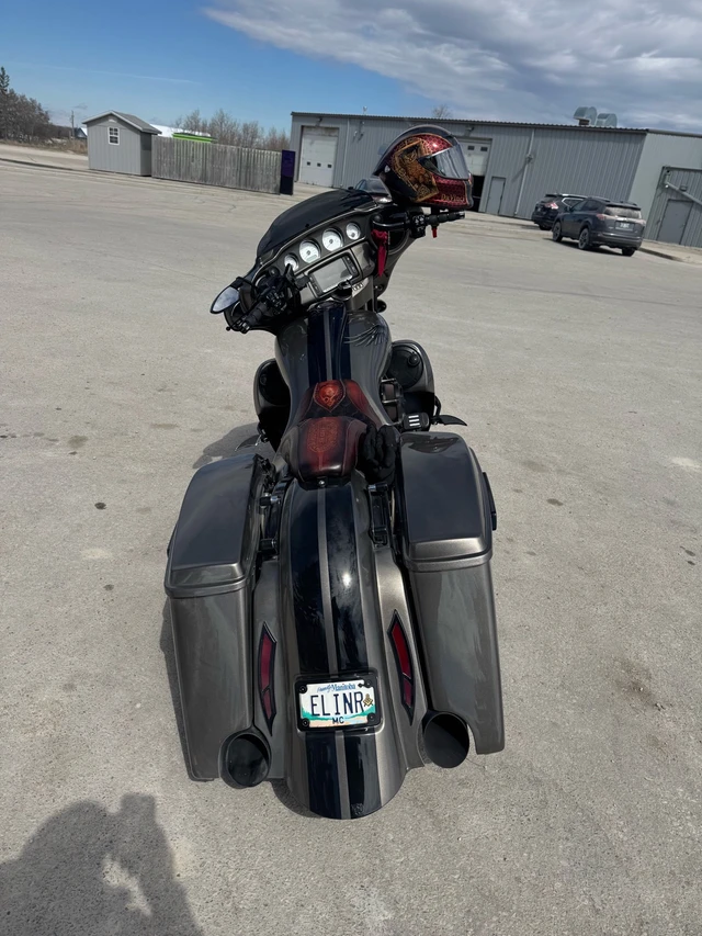 2016 Harley-Davidson, 54 000 km, dovoz Kanada — foto 3 z 5