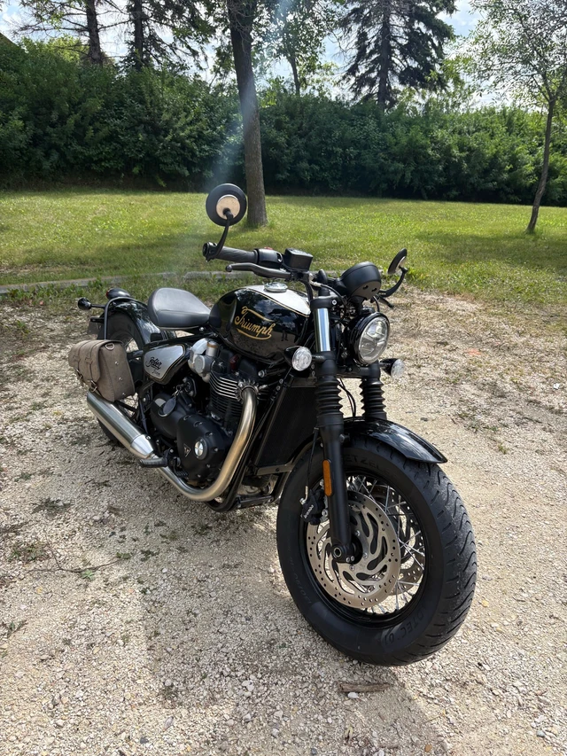 2025 Triumph, 3 300 km, dovoz Kanada — foto 2 z 5