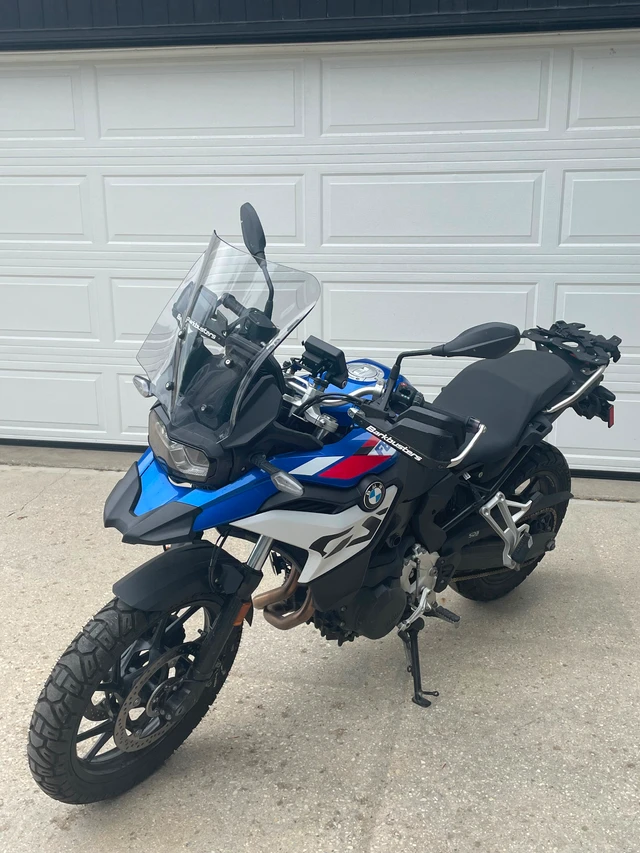 2024 BMW, 15 400 km, dovoz Kanada — foto 3 z 5