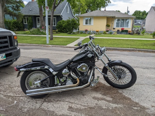1992 Harley-Davidson, 72 500 km, dovoz Kanada — foto 3 z 5