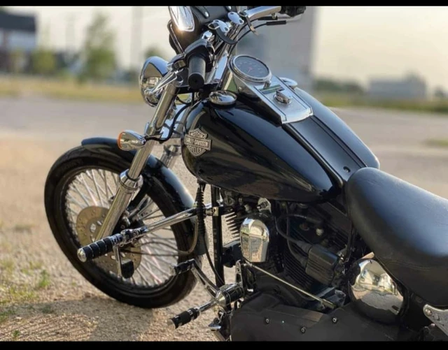 1992 Harley-Davidson, 72 500 km, dovoz Kanada — foto 4 z 5