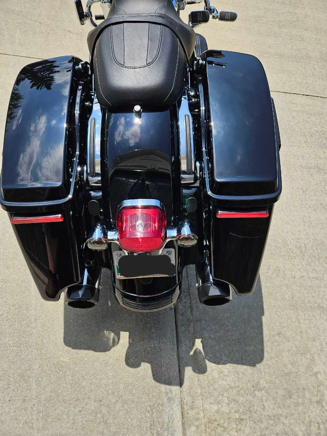 2023 Harley-Davidson, 4 000 km, dovoz Kanada — foto 4 z 5