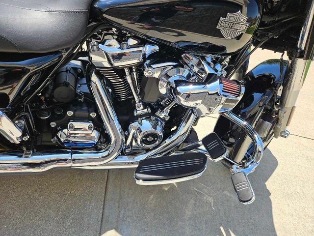 2023 Harley-Davidson, 4 000 km, dovoz Kanada — foto 5 z 5