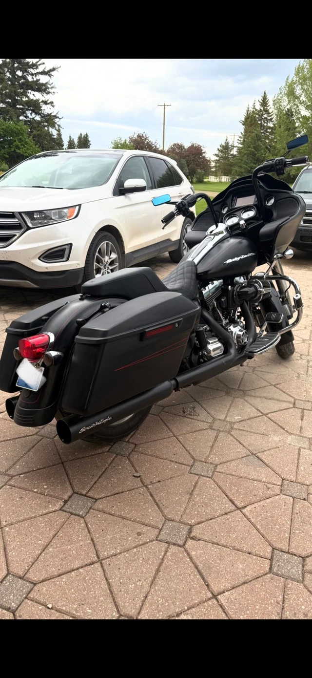 2015 Harley-Davidson, 76 000 km, dovoz Kanada — foto 4 z 5