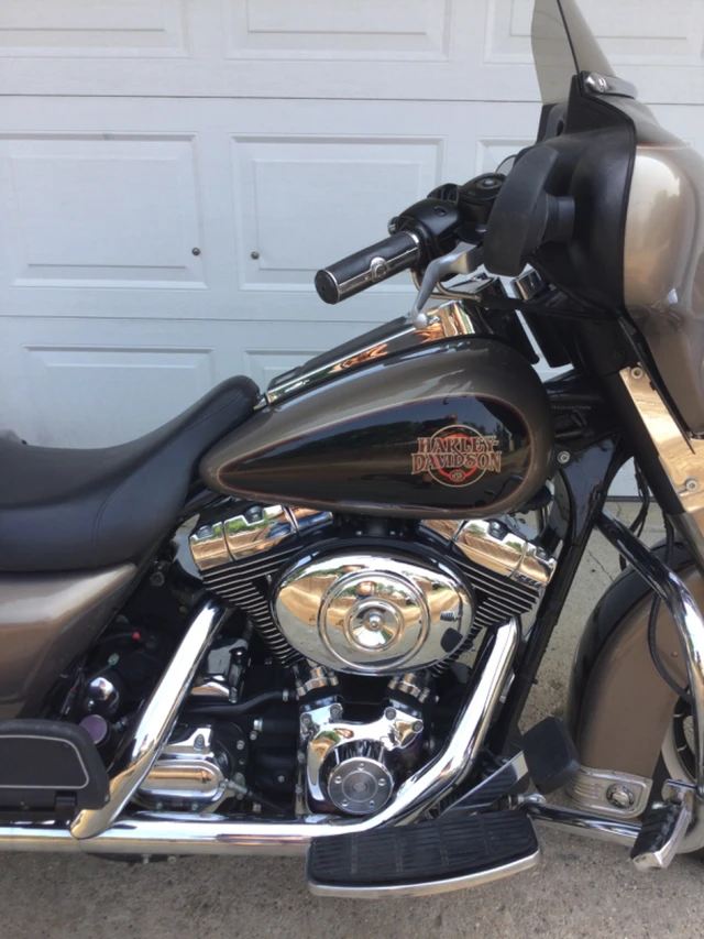 2004 Harley-Davidson, 80 000 km, dovoz Kanada — foto 3 z 5