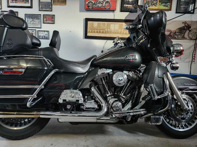 2009 Harley-Davidson, 58 400 km, dovoz Kanada — foto 4 z 4
