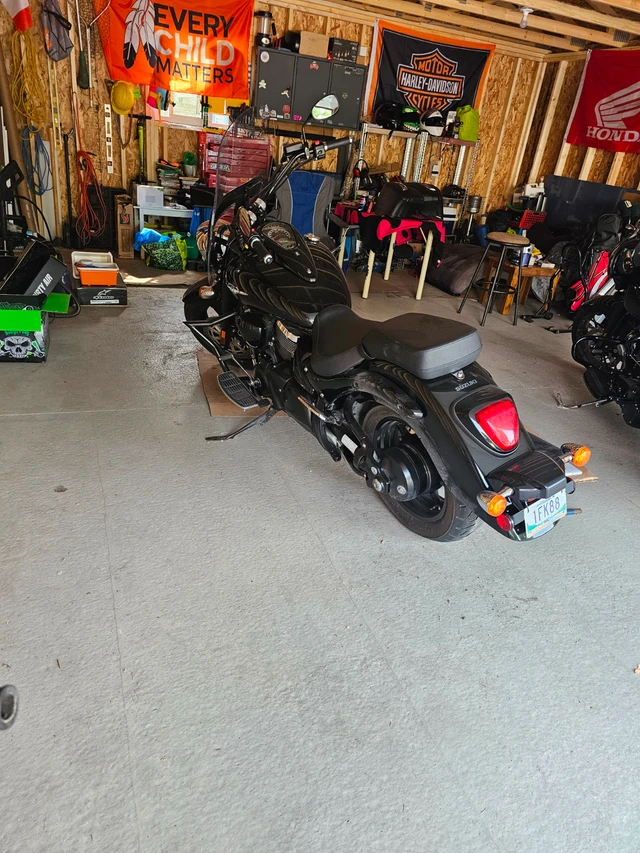 2015 Suzuki, 28 000 km, dovoz Kanada — foto 5 z 5