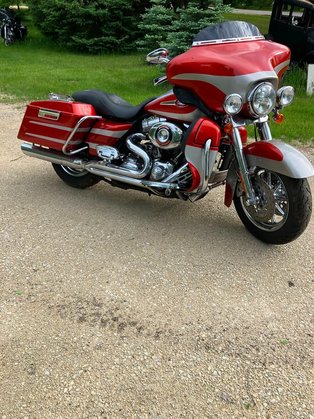2007 Harley-Davidson, 60 000 km, dovoz Kanada — foto 2 z 5