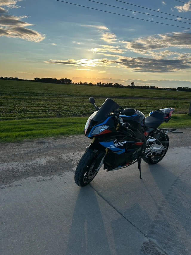 2012 BMW, 16 500 km, dovoz Kanada — foto 3 z 5