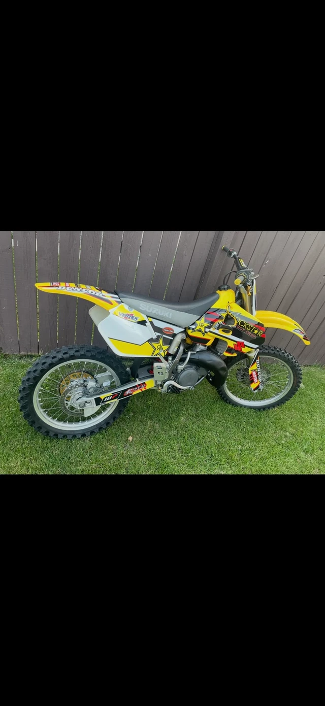 2000 Suzuki, dovoz Kanada — foto 3 z 5