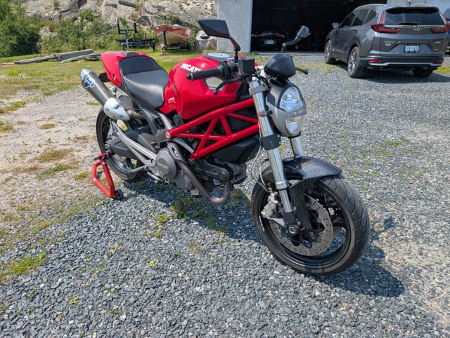 2009 Ducati, 17 384 km, dovoz Kanada — foto 2 z 5