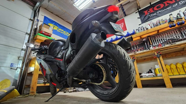 2005 Suzuki, 216 162 km, dovoz Kanada — foto 2 z 5