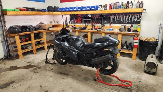 2005 Suzuki, 216 162 km, dovoz Kanada — foto 3 z 5