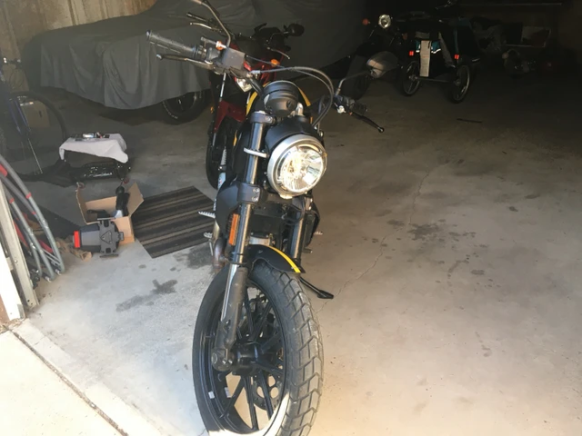 2017 Ducati, 3 669 km, dovoz Kanada — foto 4 z 4