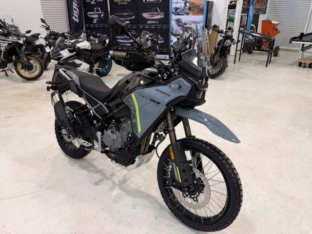2026 CFMOTO, dovoz Kanada — foto 2 z 5