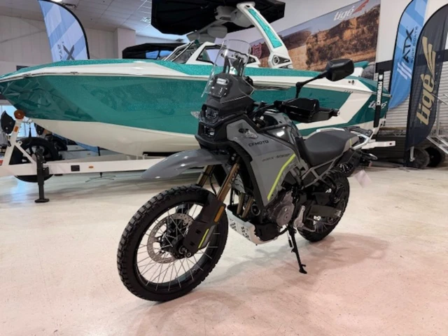 2026 CFMOTO, dovoz Kanada — foto 3 z 5