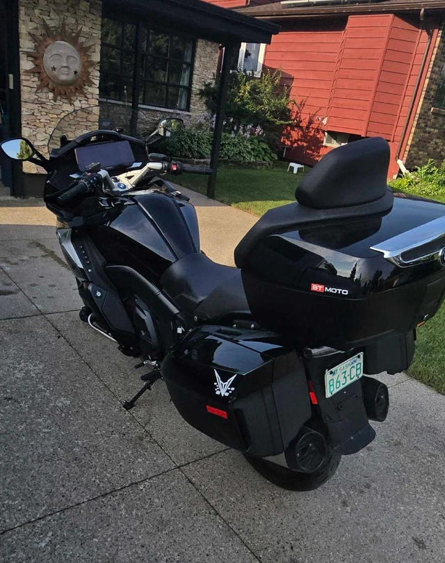 2022 BMW, 23 100 km, dovoz Kanada — foto 4 z 5