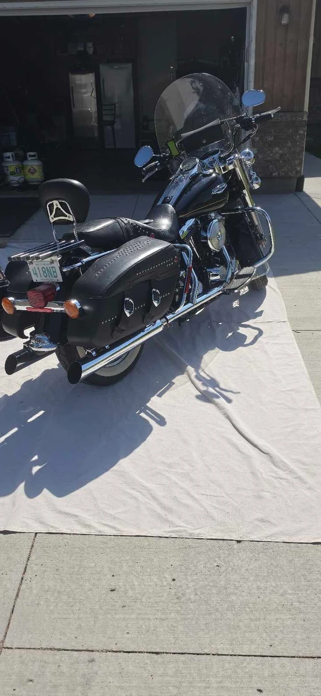 1998 Harley-Davidson, 176 190 km, dovoz Kanada — foto 5 z 5