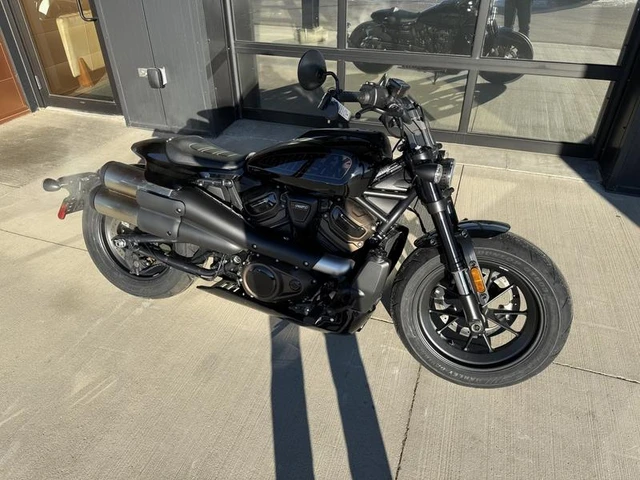 2023 Harley-Davidson, 3 316 km, dovoz Kanada — foto 3 z 5