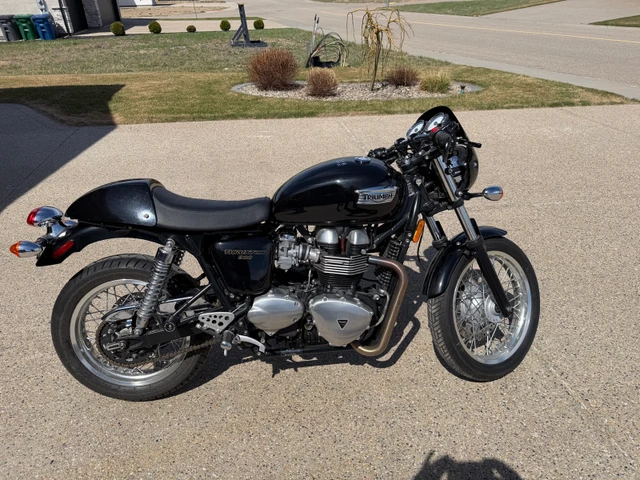 2014 Triumph, 5 835 km, dovoz Kanada — foto 3 z 5