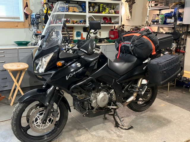 2005 Suzuki, 45 000 km, dovoz Kanada — foto 3 z 5