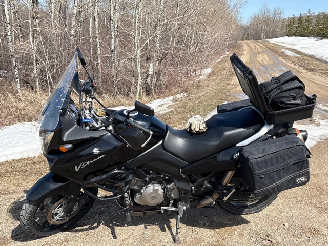 2005 Suzuki, 45 000 km, dovoz Kanada — foto 5 z 5