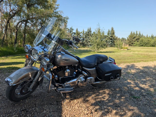 2007 Harley-Davidson, 53 108 km, dovoz Kanada — foto 4 z 5