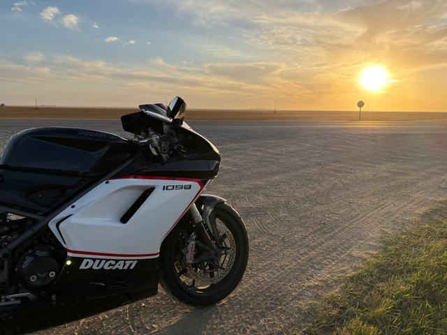 2007 Ducati, 19 000 km, dovoz Kanada — foto 2 z 2